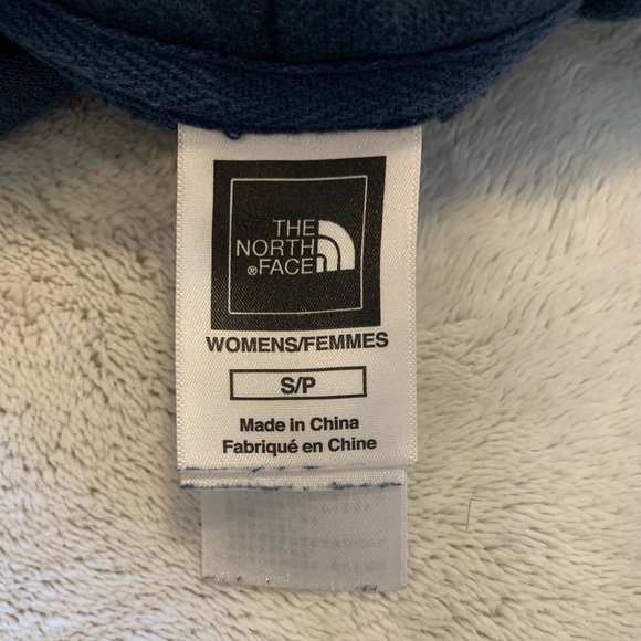 The North Face Half Dome Pullover Hoodie - Picture 12 of 16